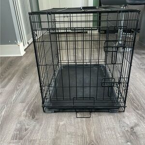 Dog crate with pad